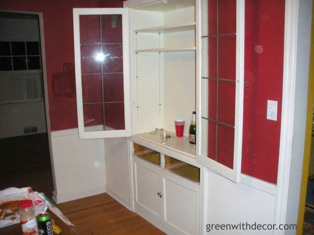 Green With Decor – Outdated kitchen renovation