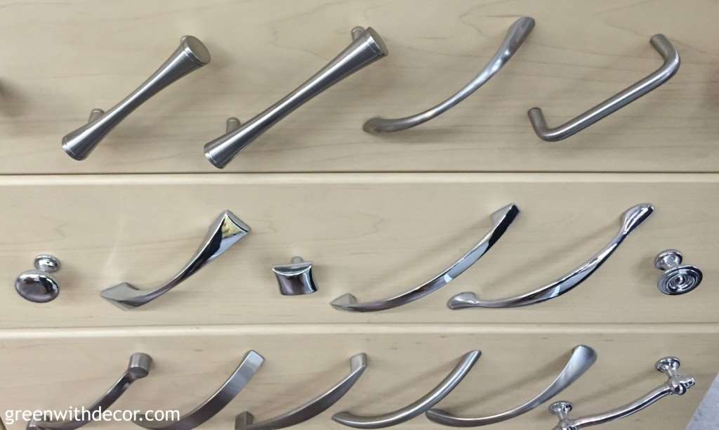 Great tips for picking kitchen cabinet handles. Color, shape, size, etc.| Green With Decor