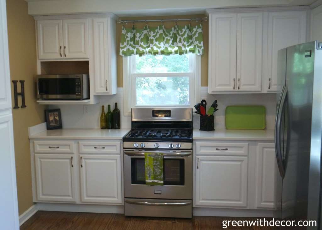 This blogger has done 2 kitchen renovations and is sharing her 5 must haves in a kitchen renovation! | Green With Decor