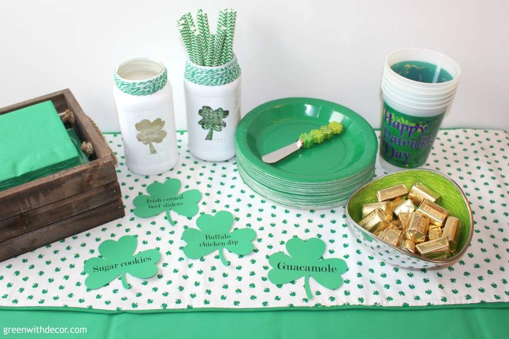 Great ideas if you want to throw a killer St. Patrick’s Day party! She thought of everything! | Green With Decor