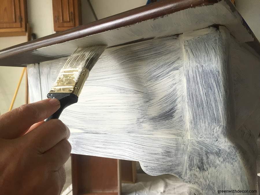 Check out this Queen Anne foyer table makeover with clay paint! I can’t believe how easy this painting process is, and this white paint is so pretty. It really brightens up this small foyer.