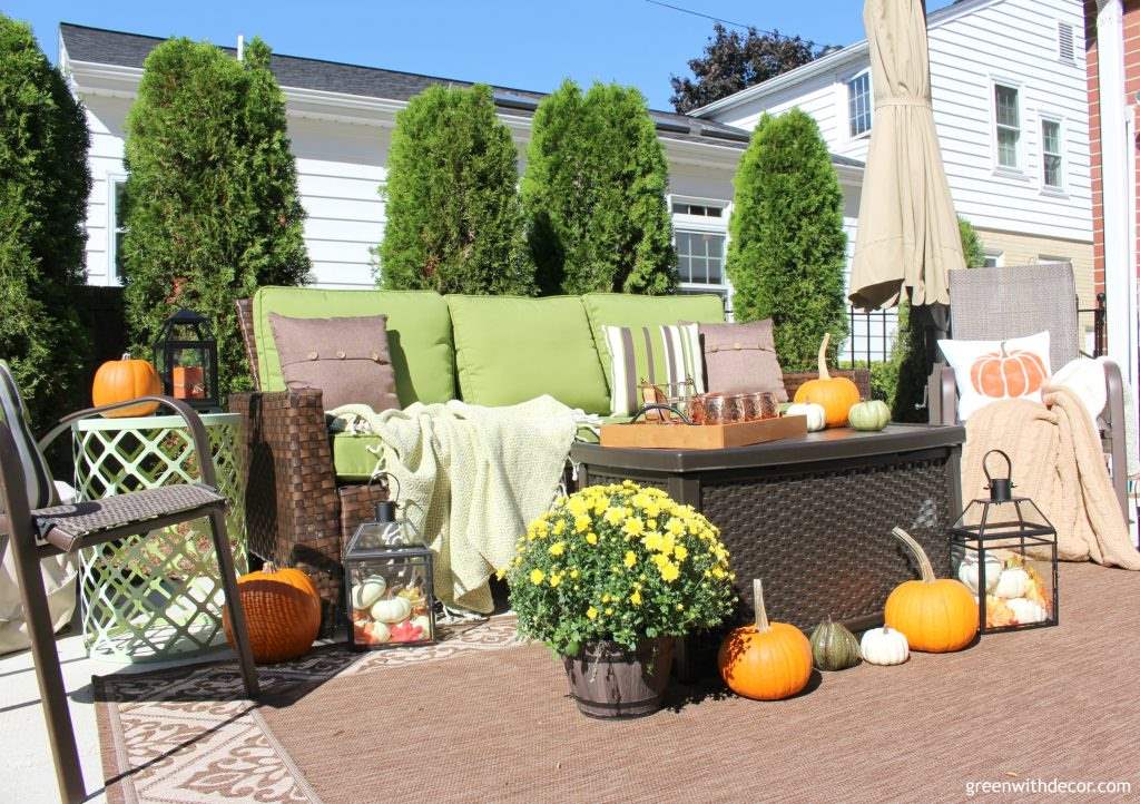 Fall patio ideas + outdoor tour – Green With Decor