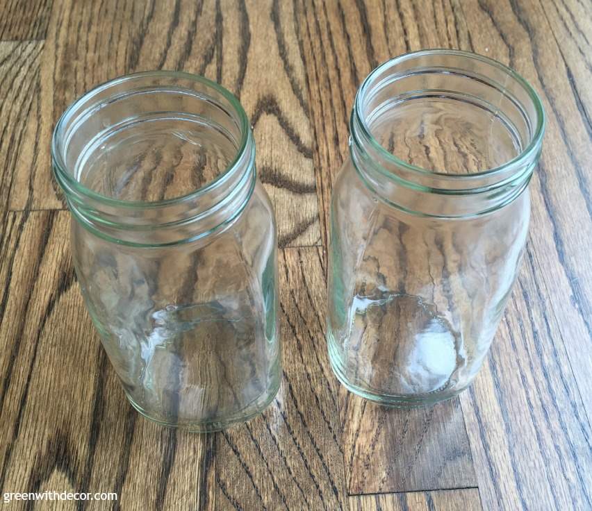 An easy winter craft: how to make snowmen from glass jars. What a great idea for winter decorating, usually everything is so bare after Christmas. This is such an easy DIY, the kids would love this craft