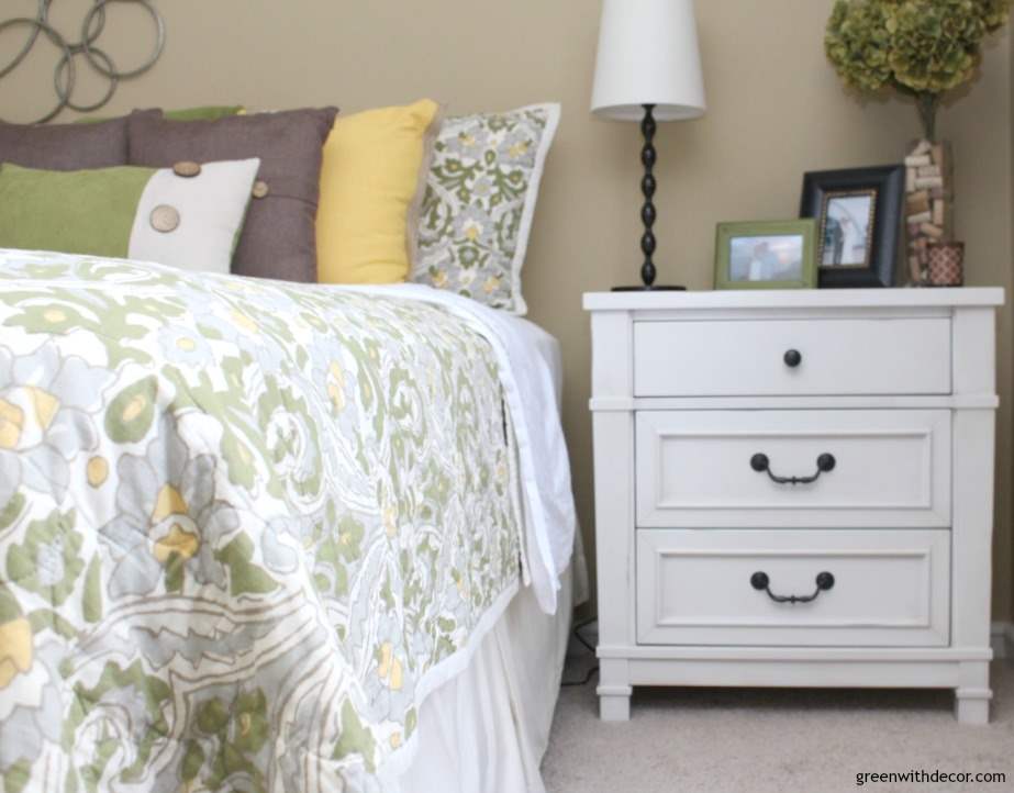 Picking pretty new nightstands + keep them organized - Green With Decor