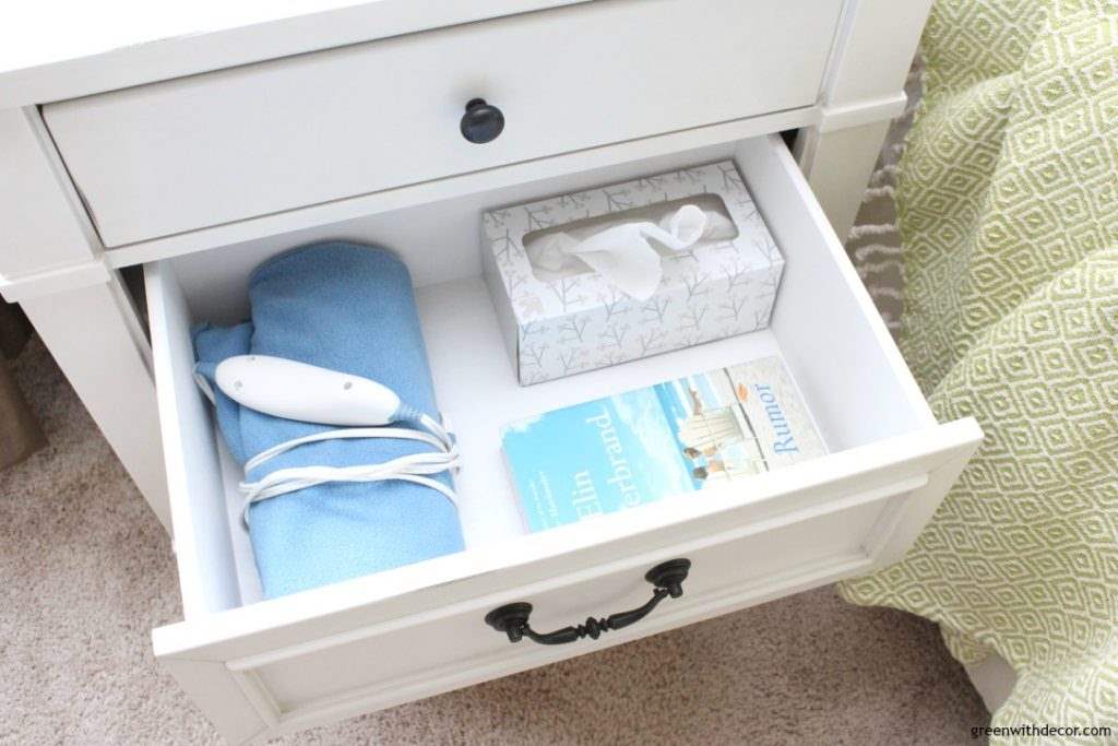 Picking Pretty New Nightstands Keep Them Organized Green With Decor