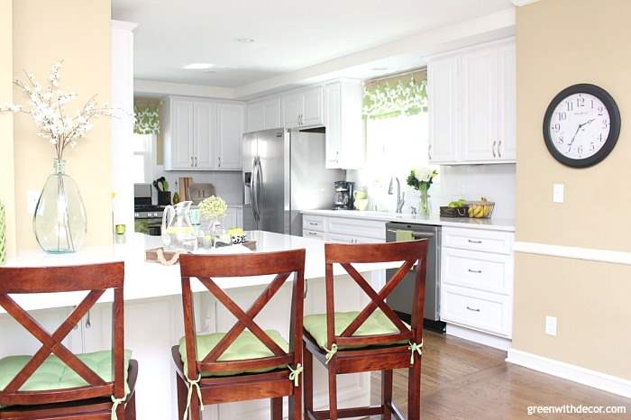 Gorgeous coastal white kitchen - what to consider when designing a kitchen layout