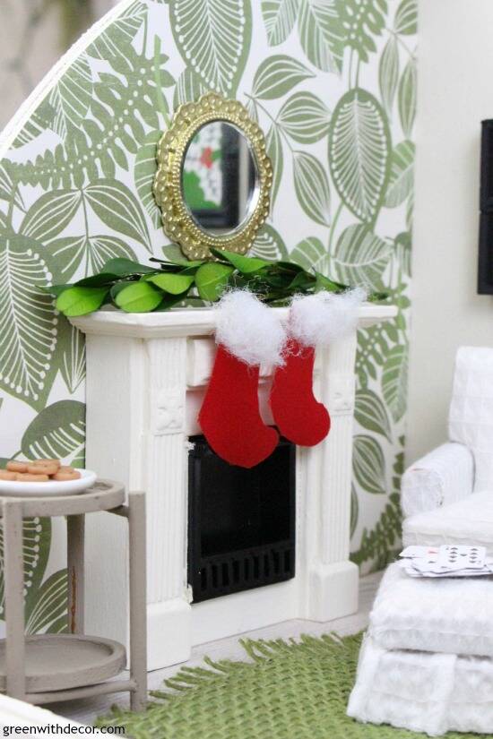 DIY Dollhouse Christmas Decorations Cupboard - Miniatures