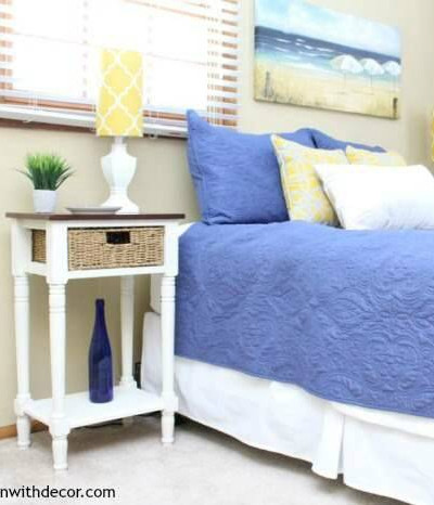Two-toned nightstand makeover with clay paint | furniture makeover | nightstand | how to use clay paint | get a two-toned look for furniture | guest bedroom makeover | coastal bedroom