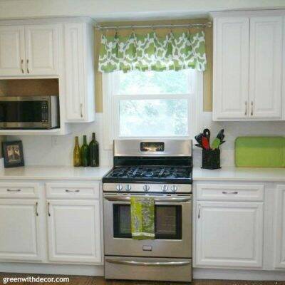 Take an old tray from trash to treasure with some spray paint - an easy DIY
