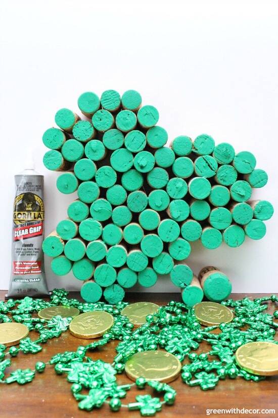 Make this easy DIY cork shamrock for St. Patrick's Day. Such a festive way to use old wine corks for the holiday, so cute!