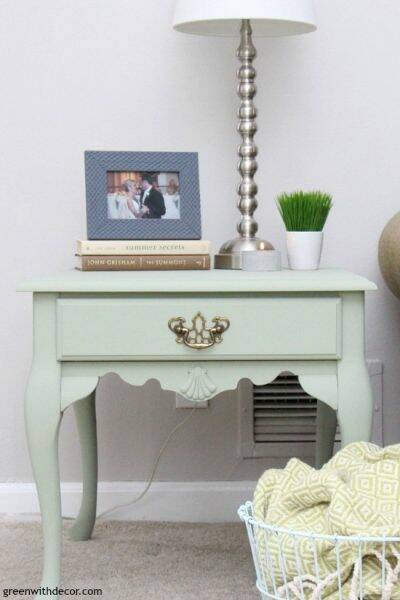 A quick table makeover with a paint sprayer - Green With Decor