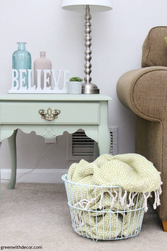 How to Chalk Paint Furniture - Our Best Tips - 2 Bees in a Pod