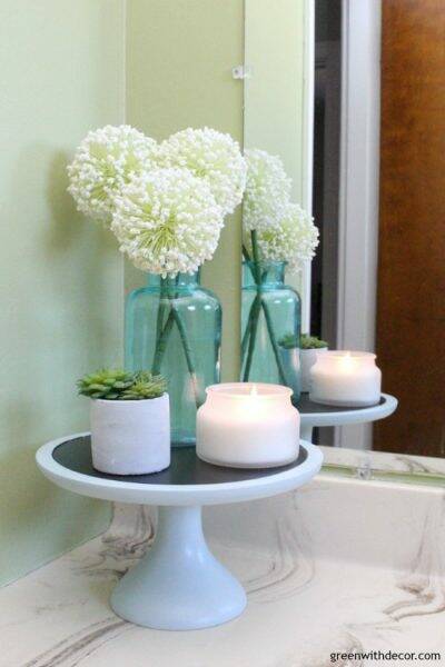 Rental bathroom reveal - cute, easy ideas for decorating old bathroom counters