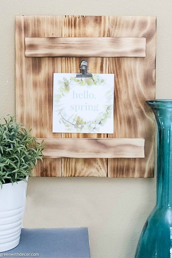 Picture frame with spring wreath printable