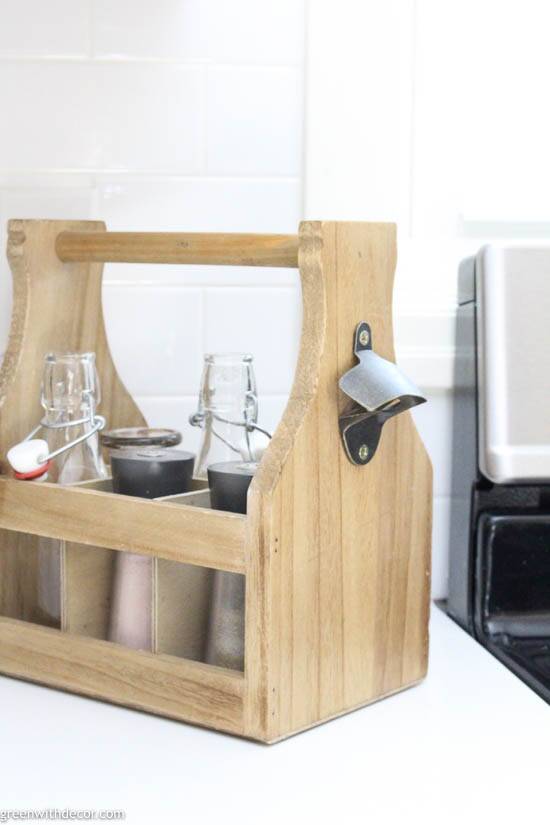 https://greenwithdecor.com/wp-content/uploads/2019/04/wooden-drink-caddy-salt-pepper.jpg