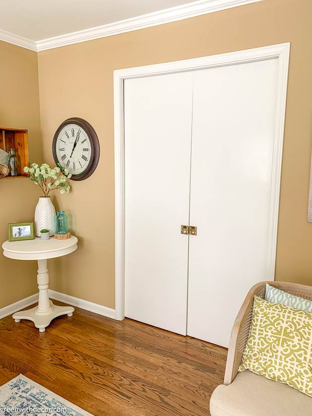 How to paint pocket doors Green With Decor