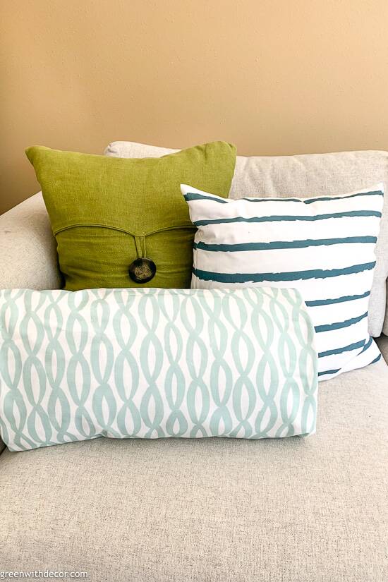 How to Mix and Match Throw Pillows - Bless'er House