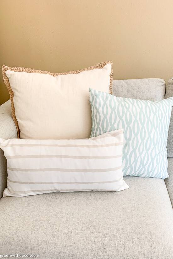 How to Mix & Match Pillows on a Sofa