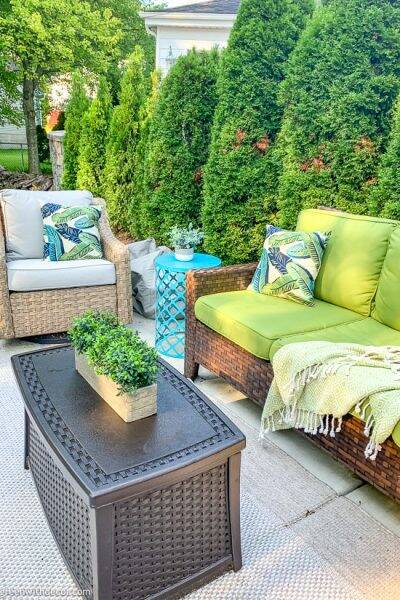 Family-friendly backyard tour - Green With Decor