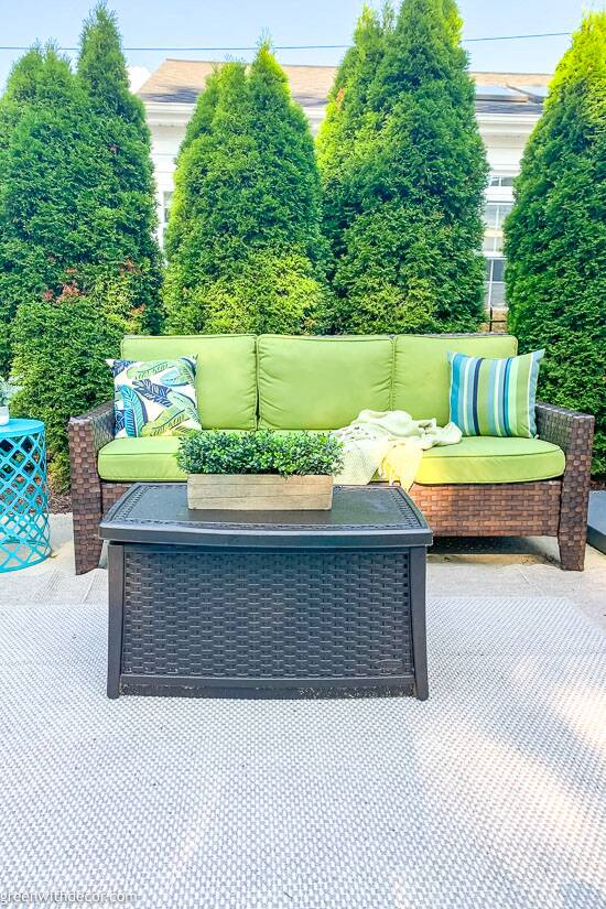 Family-friendly backyard tour - Green With Decor