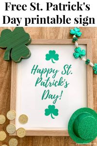 Free 'Happy St. Patrick's Day' printable sign - Green WIth Decor